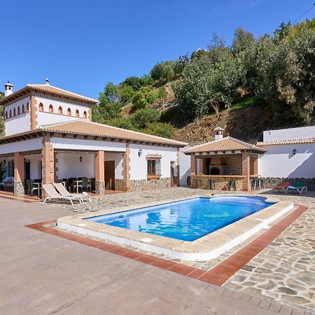 Villa Alejandro En Sayalonga Exterior photo